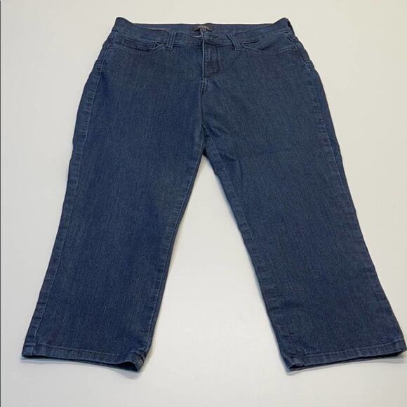 NYDJ Womens 6 ALINA BLUE JEAN CAPRI - LIFT TUCK - Picture 1 of 4